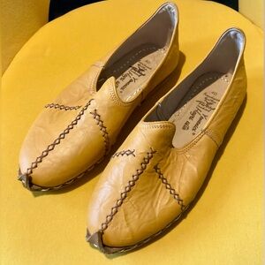 Yeminici Hand Made Shoes (Size 40 / US W 9 - 9.5 / US M 7.5 -8)